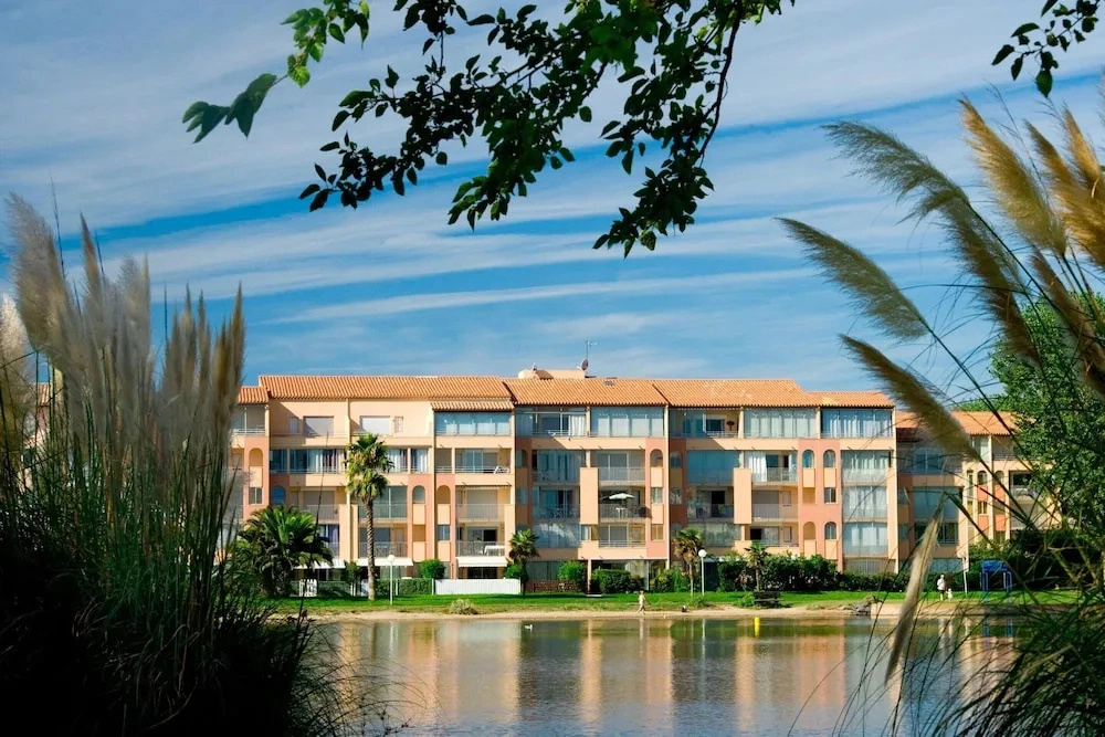 Coastal Apartment Near Richelieu