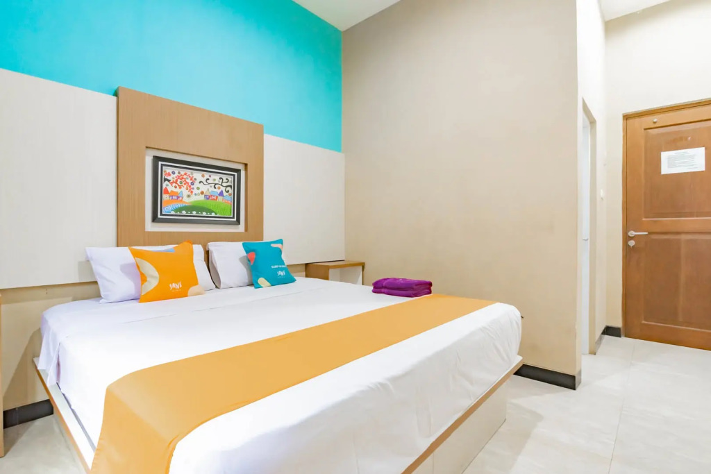Sans Hotel Budaya Cirebon