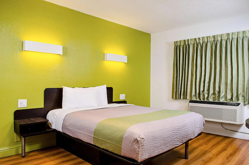 Motel 6-Modesto, CA - Downtown