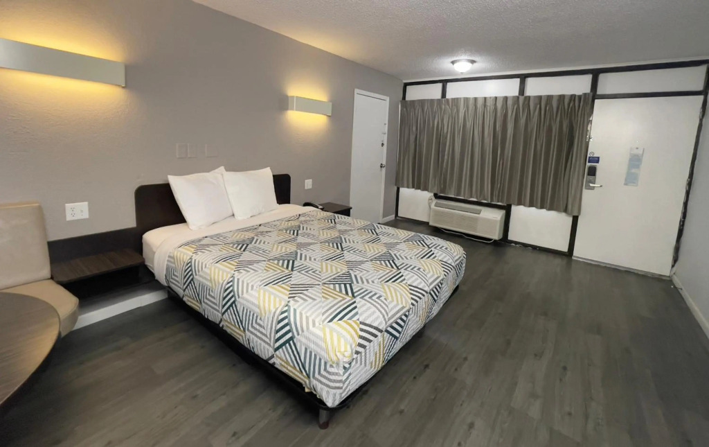 Motel 6-Sallisaw, OK