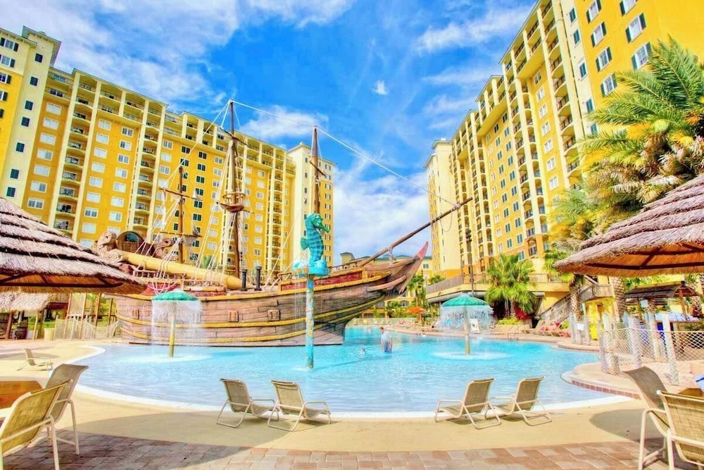 Upstay: Family-friendly Getaway With Spa & Pool