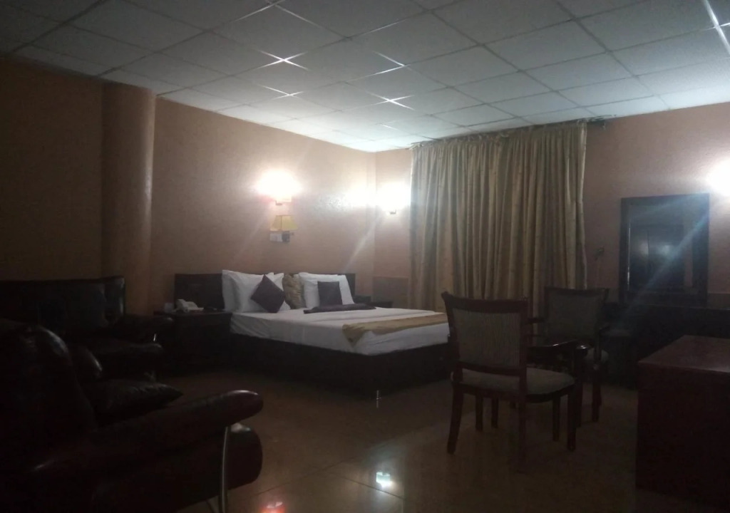 Crocodile Hotel & Restaurants Ltd