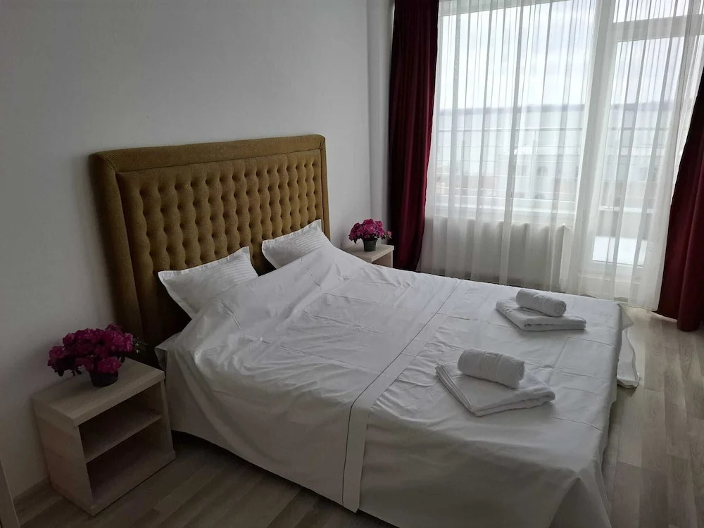 2 Rooms Apartment, max 4 Persons, 30 Meters far From the Beach and the Black Sea