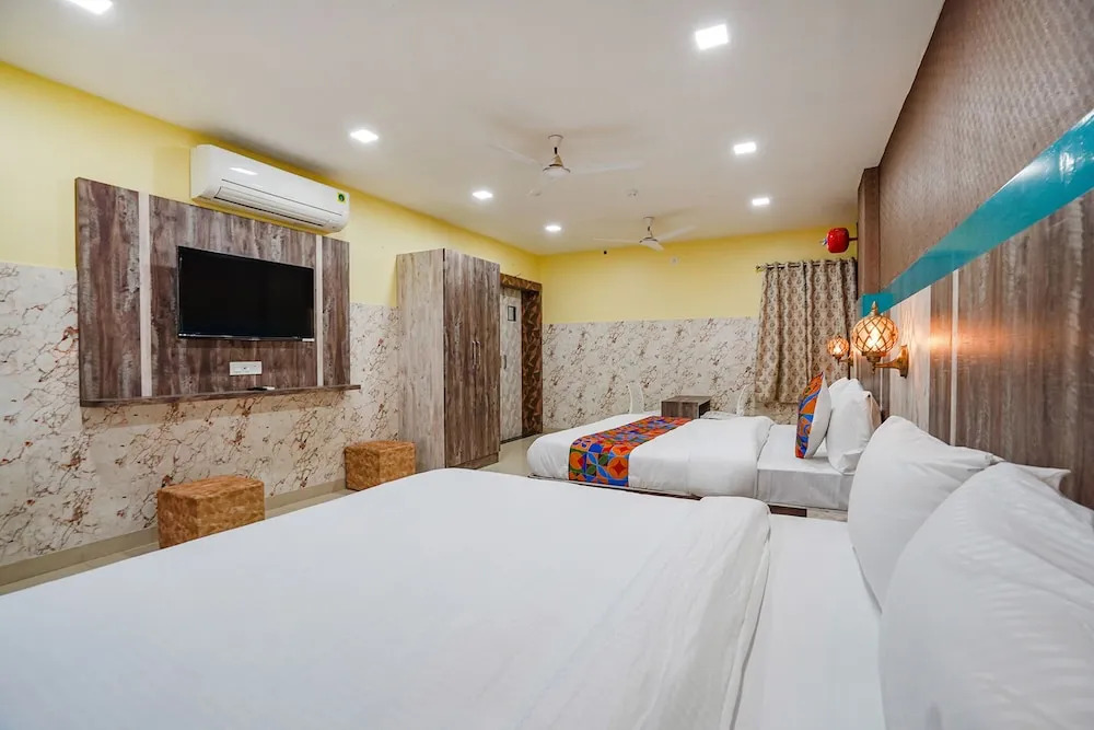 Rs Residency by OYO Rooms