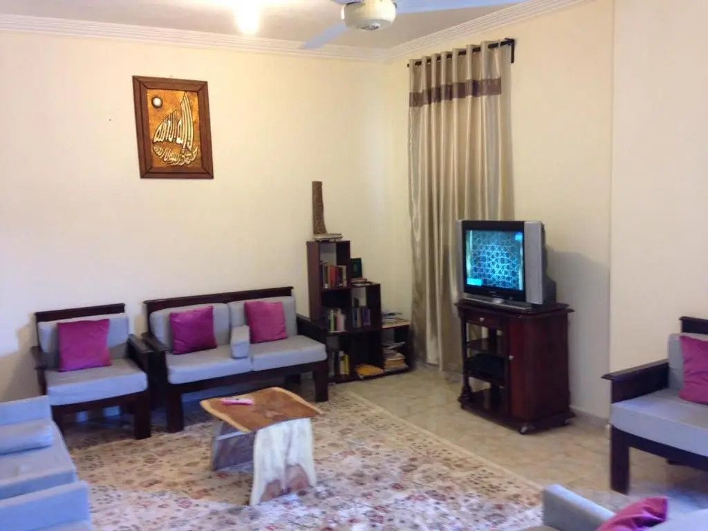 Sakkara pyramid inn hotel