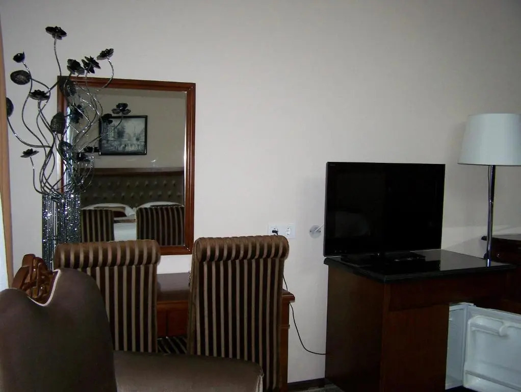 Ainaline Hotel