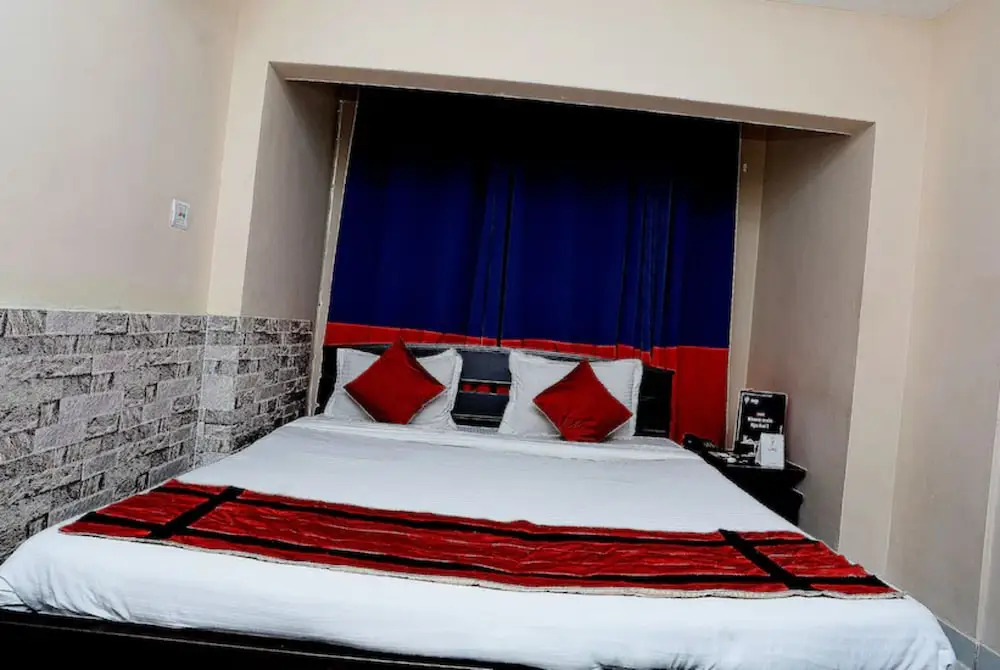 Goroomgo White Palace Hotel & Resort New Alipore Kolkata