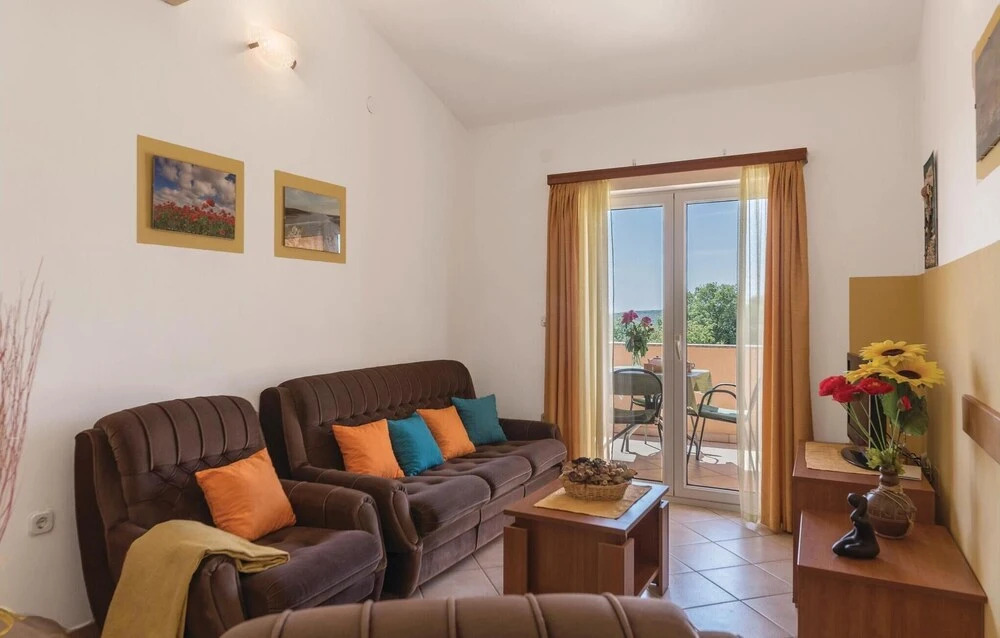 Awesome Home in Krnica With Wifi and 4 Bedrooms