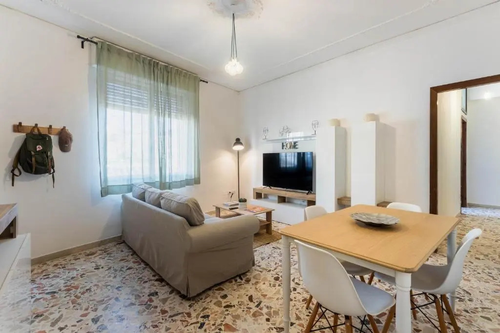 Trigona 4 Apartment