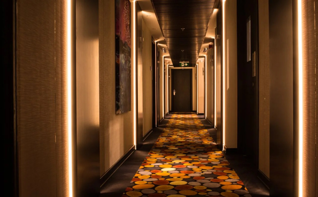 Carnelian Muscat - Airport Hotel