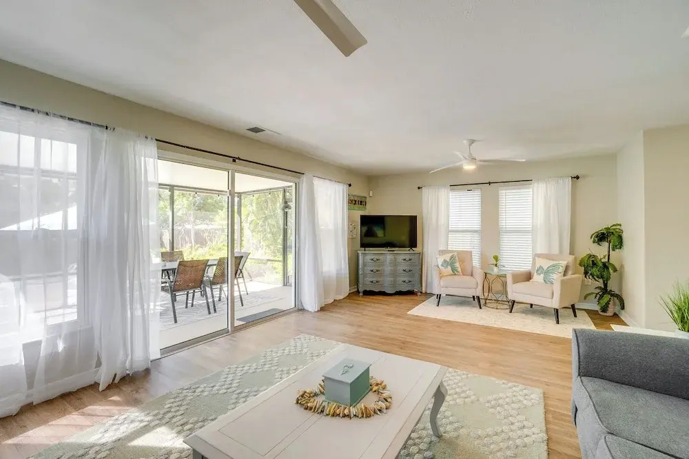 Walk to the Bay: Pet-friendly Oasis in Sarasota!