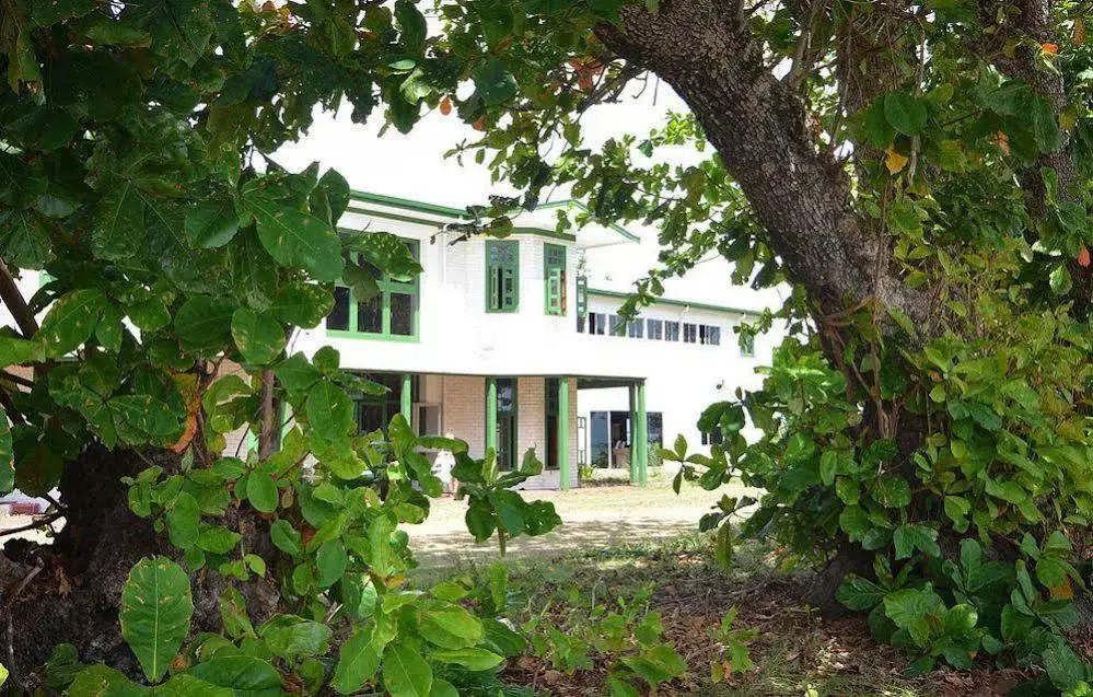 Oceania House Hotel