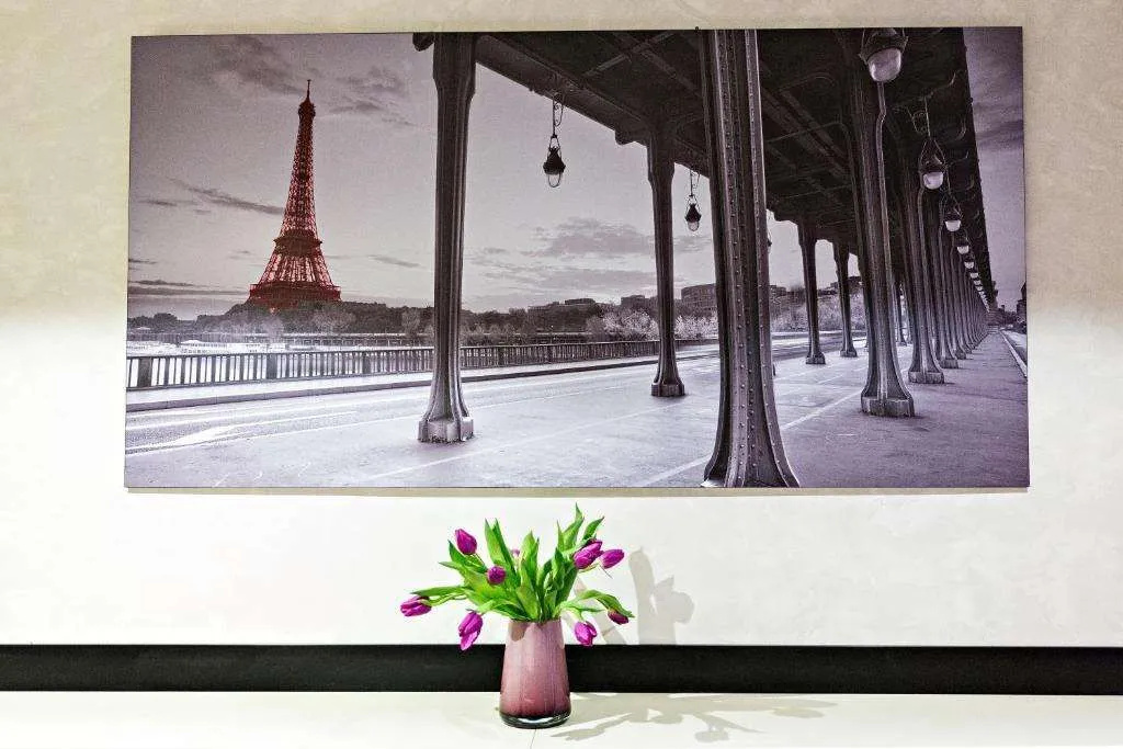 Modern Hotel
