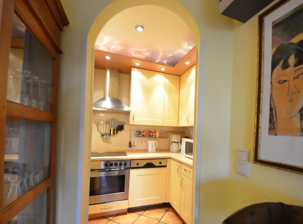 Eck-Reethaus-Sturmhaube
