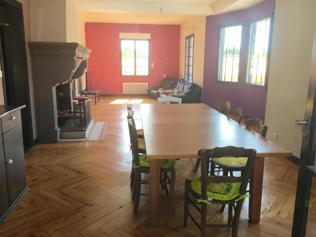 Villa élégante à Biscarrosse avec piscine privée