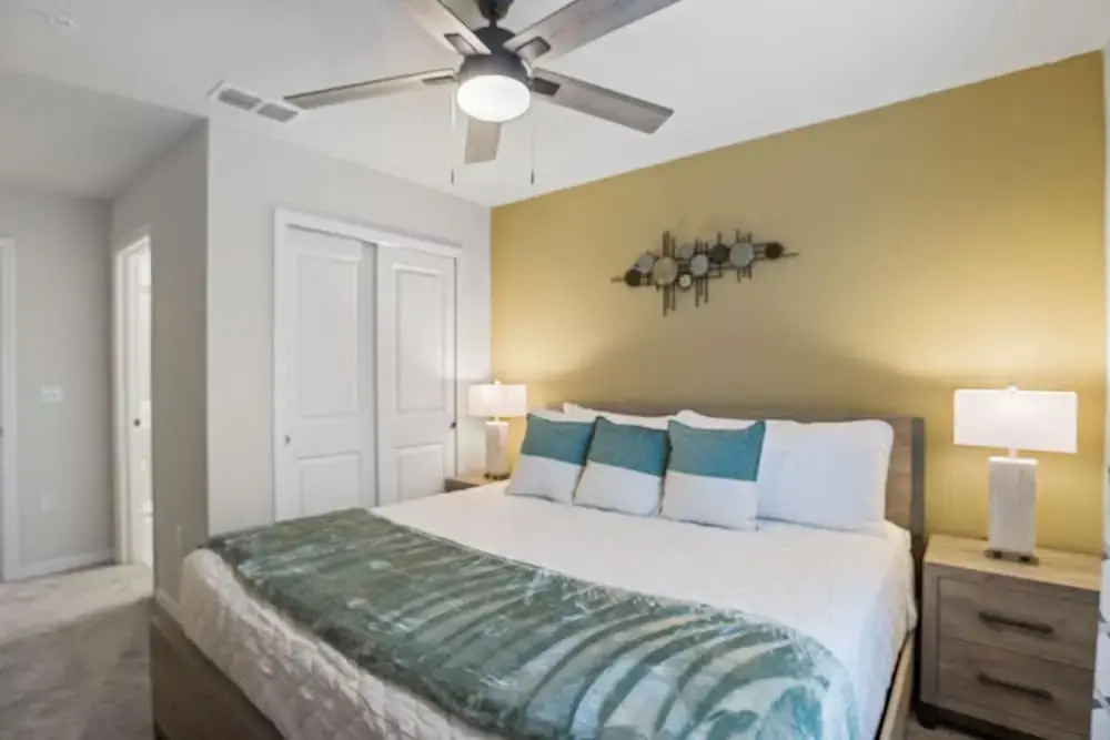BRAND New 5 bed Villa in Windsor Cay