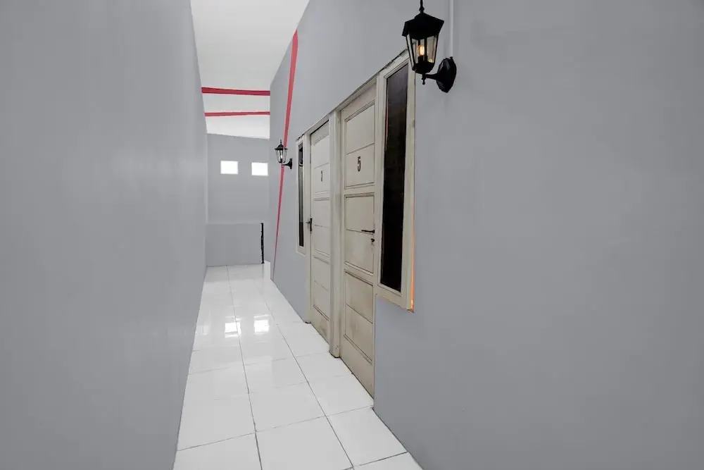 New Jasmine Guest House by Yurooms