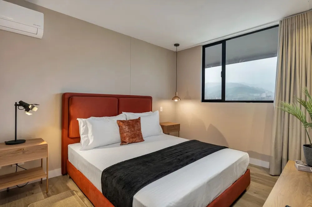 Go Living Suites - 807