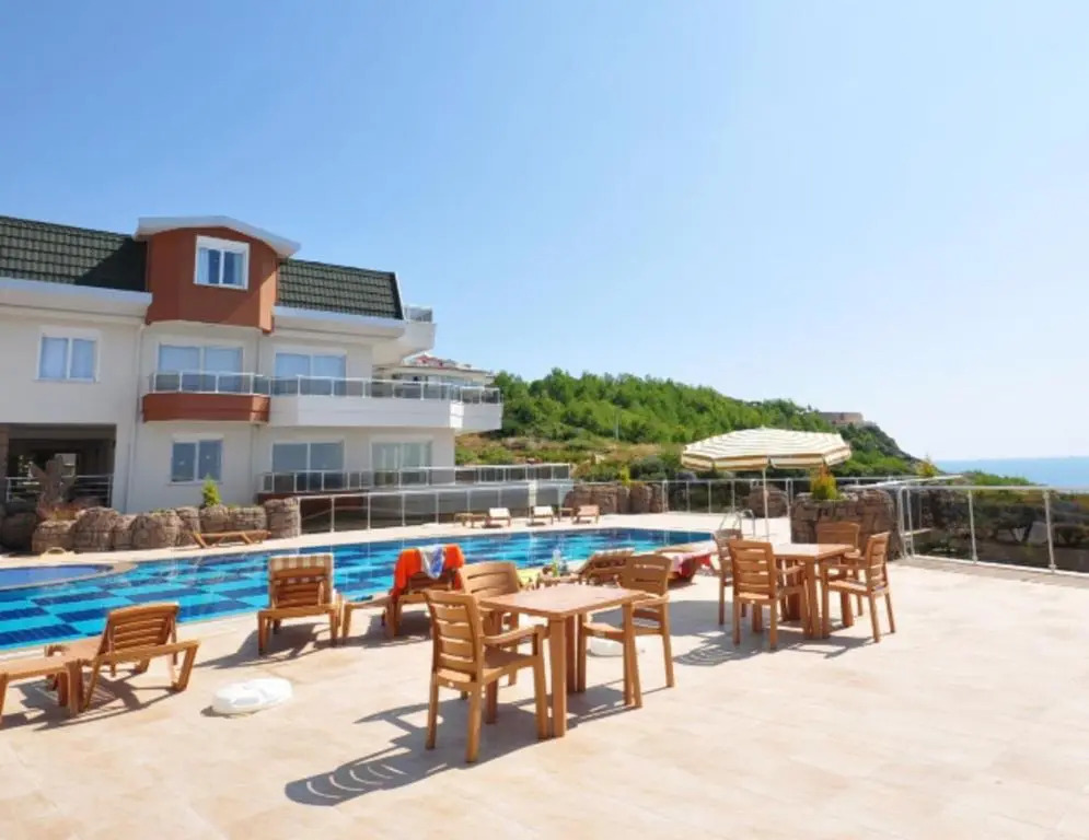 4 N Suite 2
