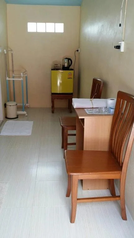 Back-Budget Hostel