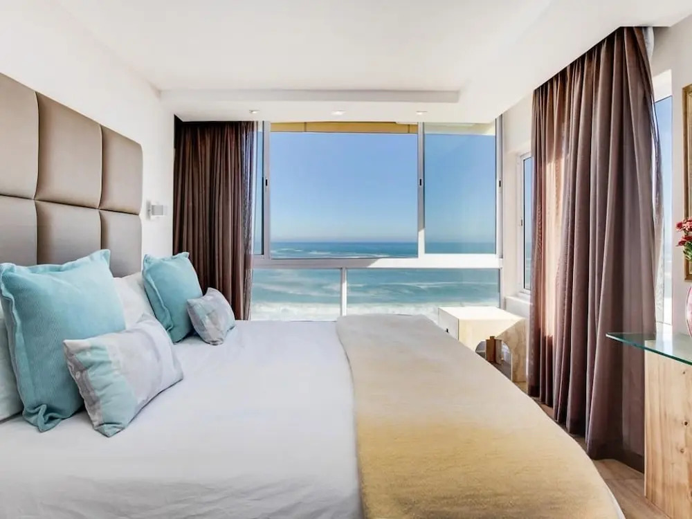 9 on Nautica Camps Bay