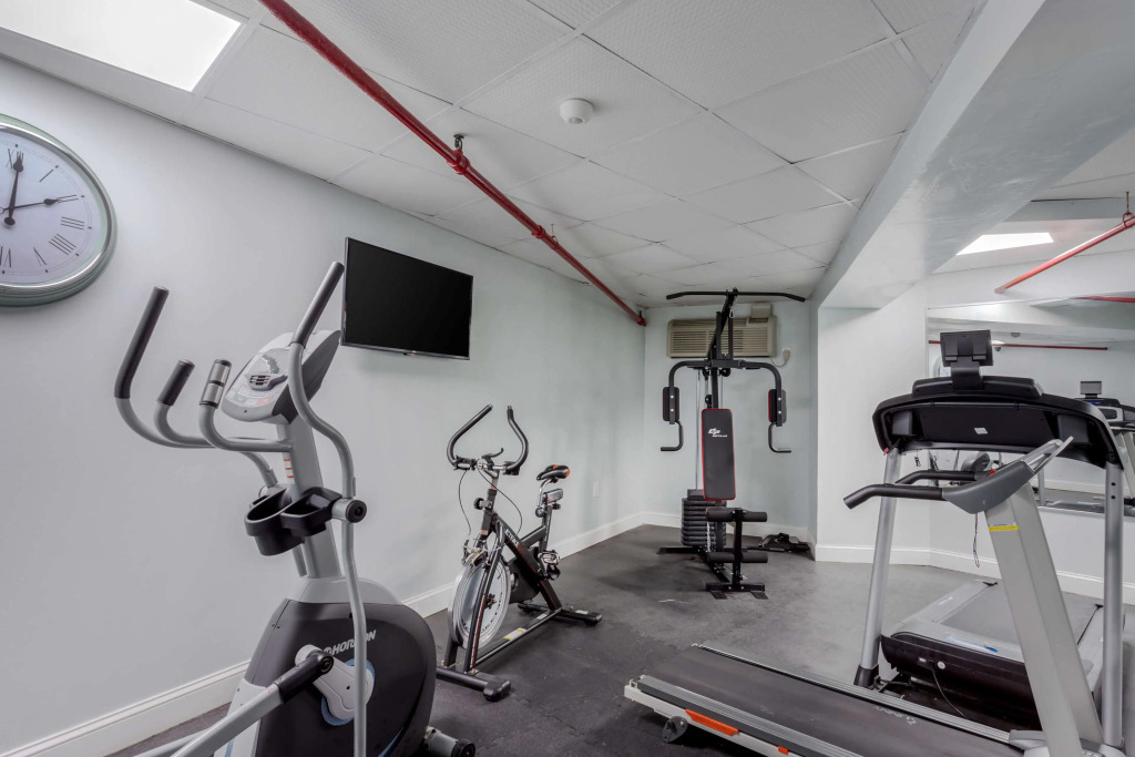 Best Western Plus Brooklyn Bay Hotel