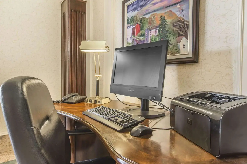 Comfort Hotel Airport