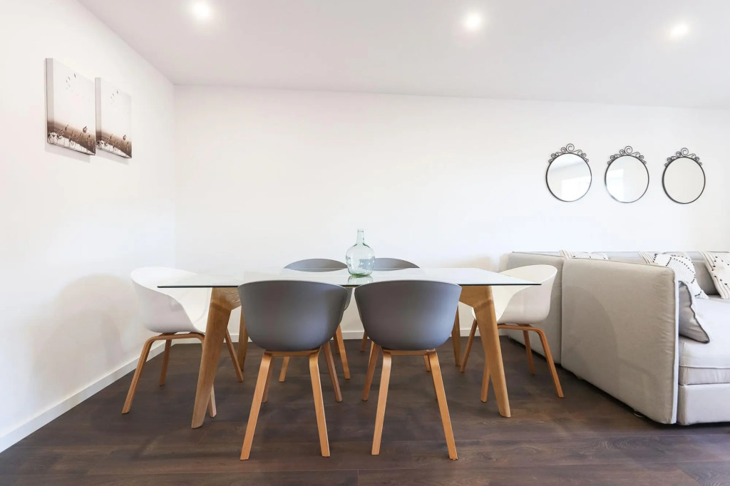 Benfica Apartments III by Homing