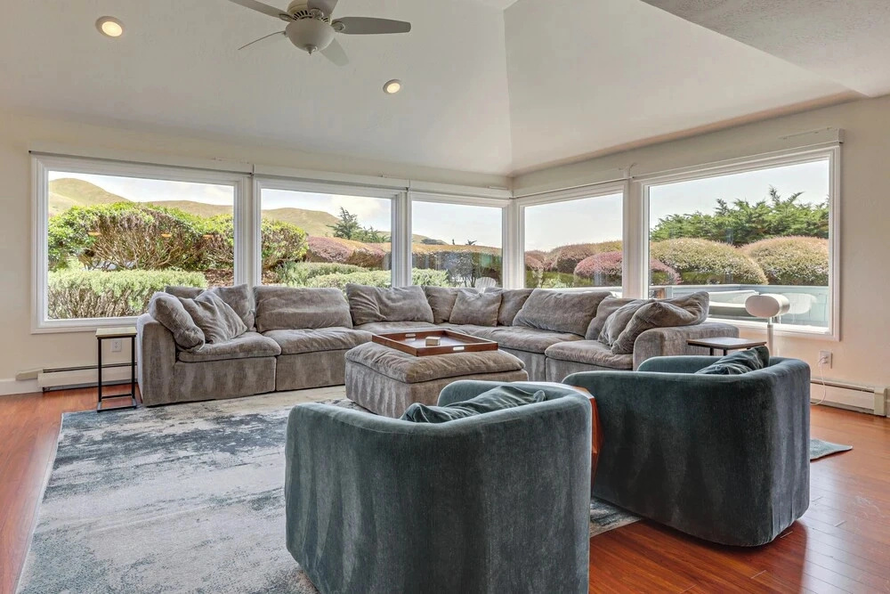 Dog-friendly Haven w/ Stunning Views in Bodega Bay