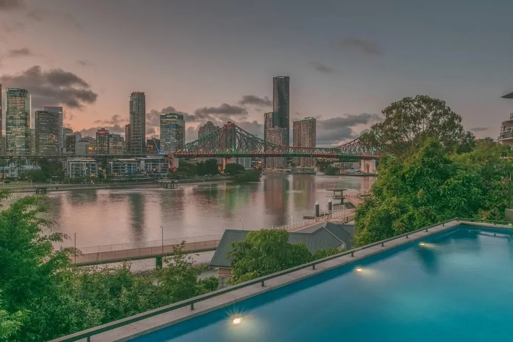 Riverfront In New Farm And Brisbane