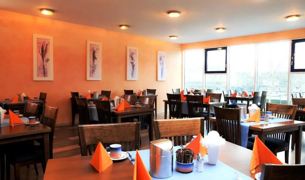ates Hotel Kehl