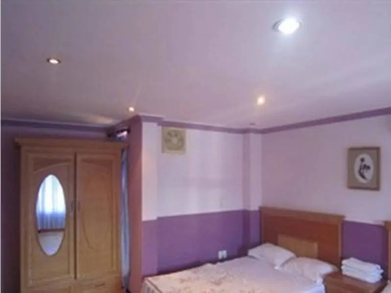 Tim Paradise Hotel