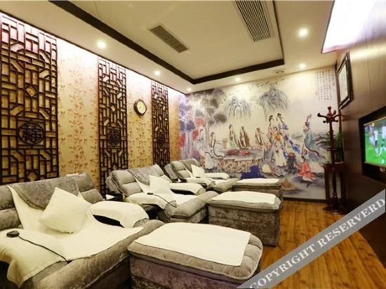 Tujia Chinese Inn (Enshi Tujia Girl's Town)