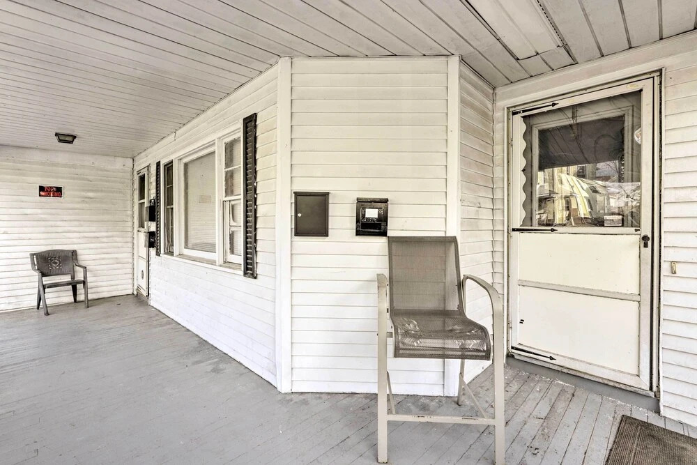Springfield Vacation Rental: 1 Mi to Downtown