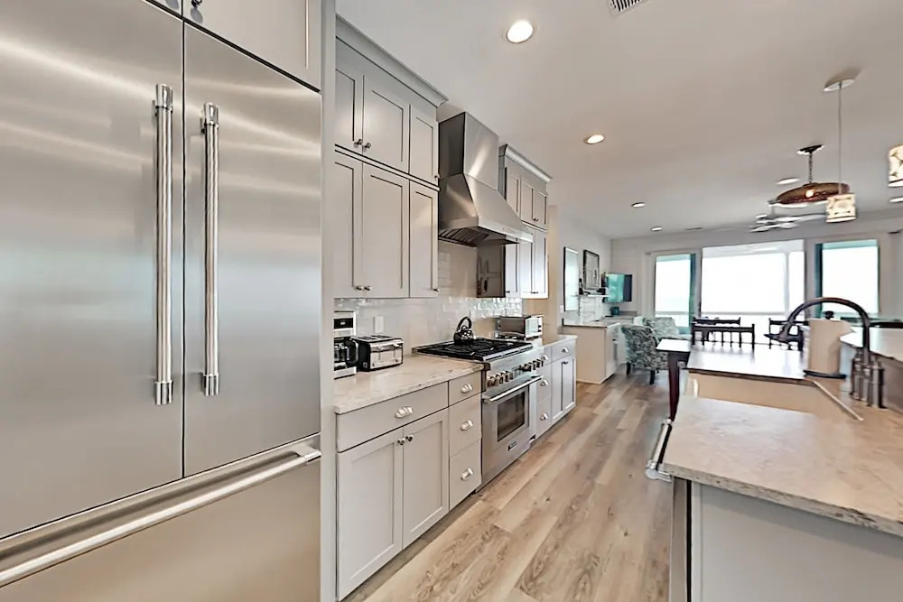 Brand-new Beachfront W/ 2 Chefs Kitchens 6 Bedroom Home
