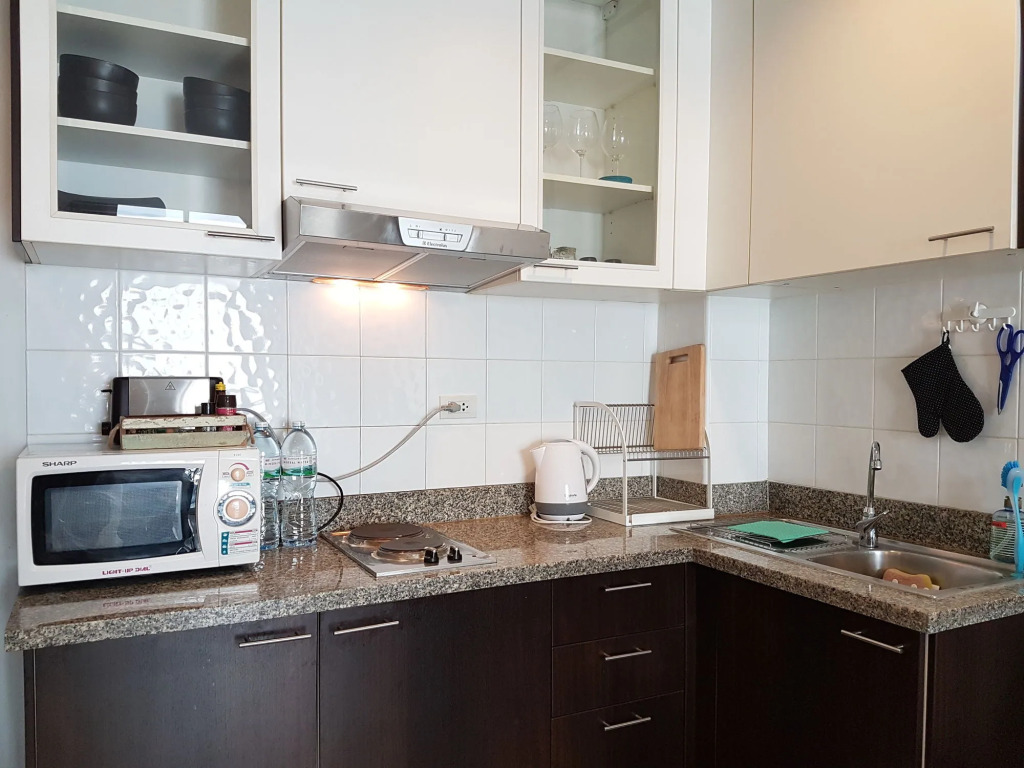 14 Place Sukhumvit Suites
