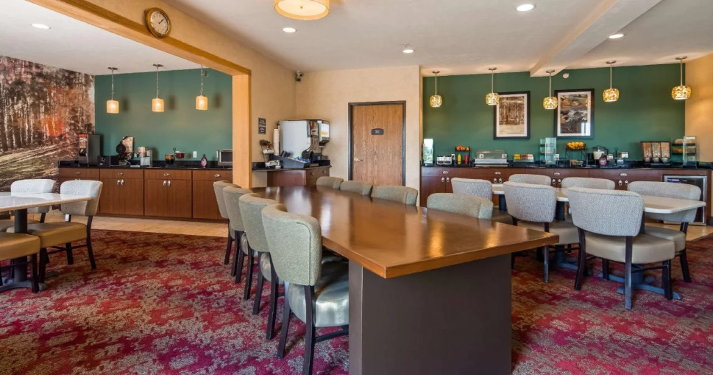 Best Western Plus Howe Inn