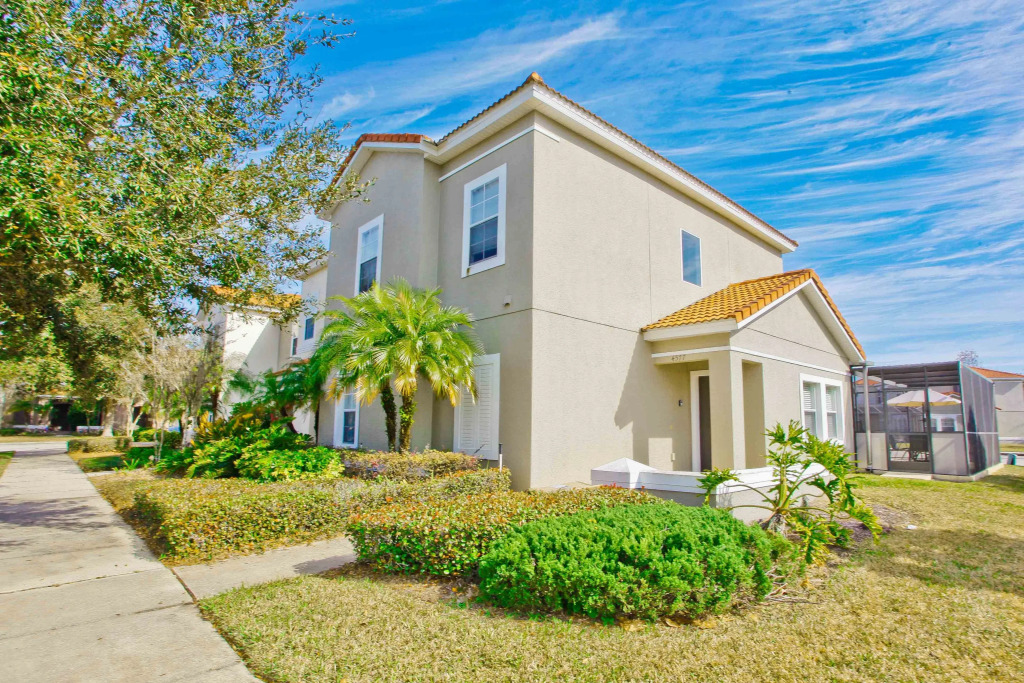 Pet Friendly 4 Bedroom Townhome in Bella Vida , Kissimmee, US