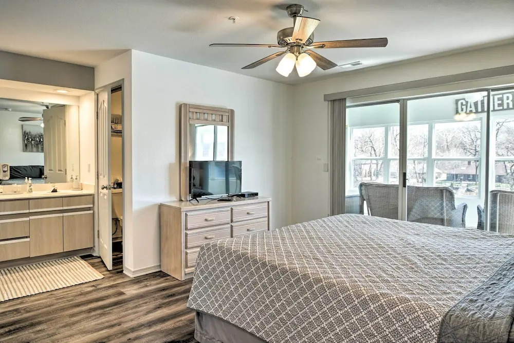 Branson Vacation Rental w/ Sunroom & Water Views