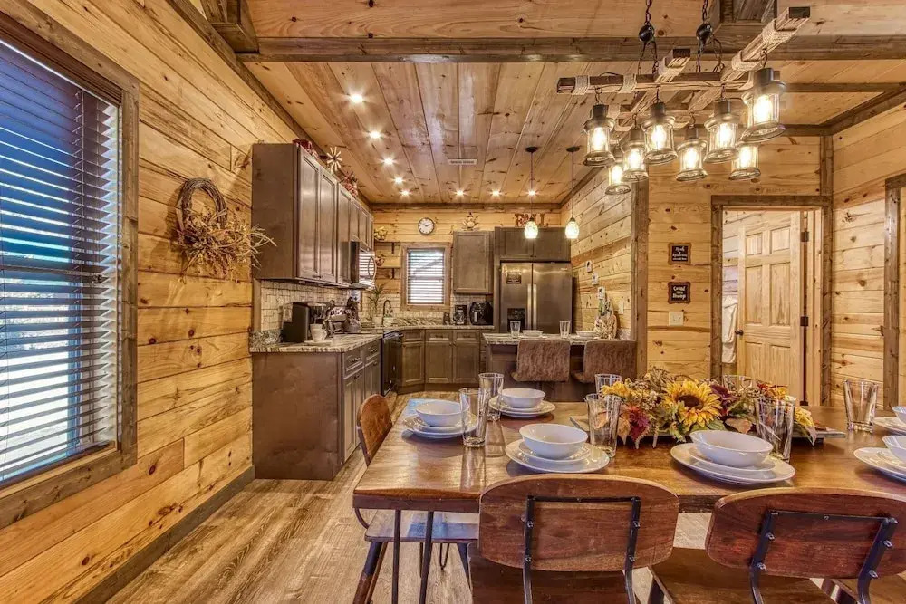 ERN822 - Smoky Oasis - Great Location, Private Indoor Heated Pool! cabin
