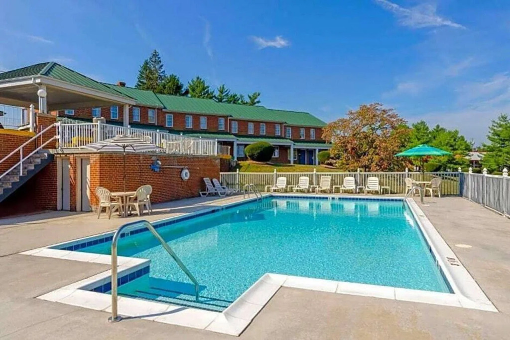 Quality Inn University Center