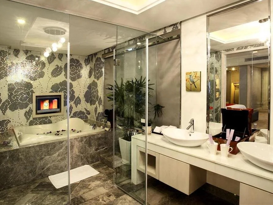 The Q Hotel
