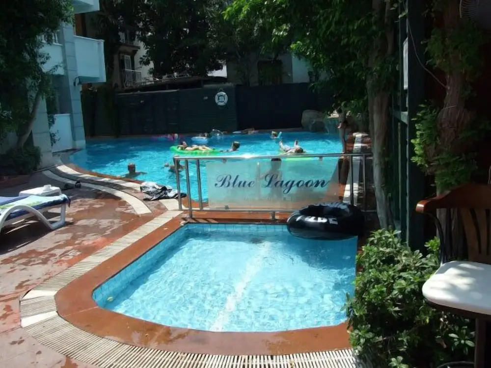 Two Seas Hotel