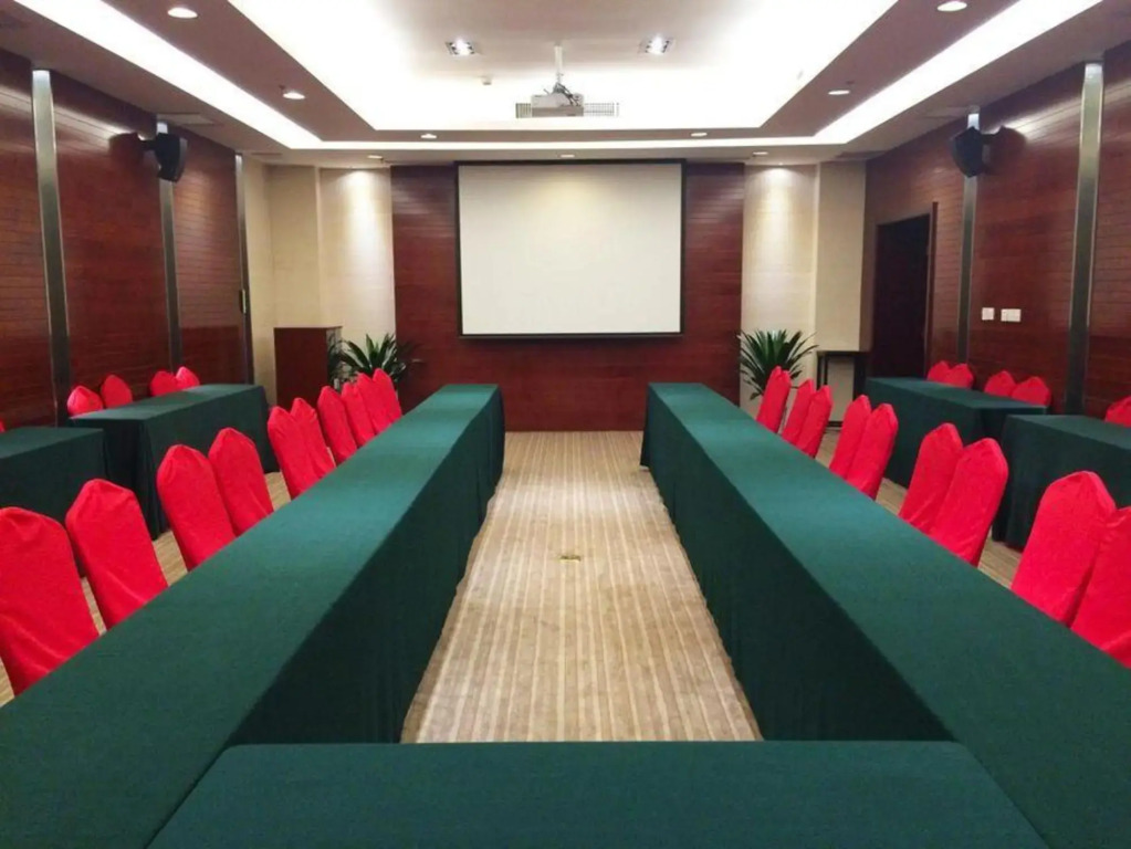 Yulong Hotel