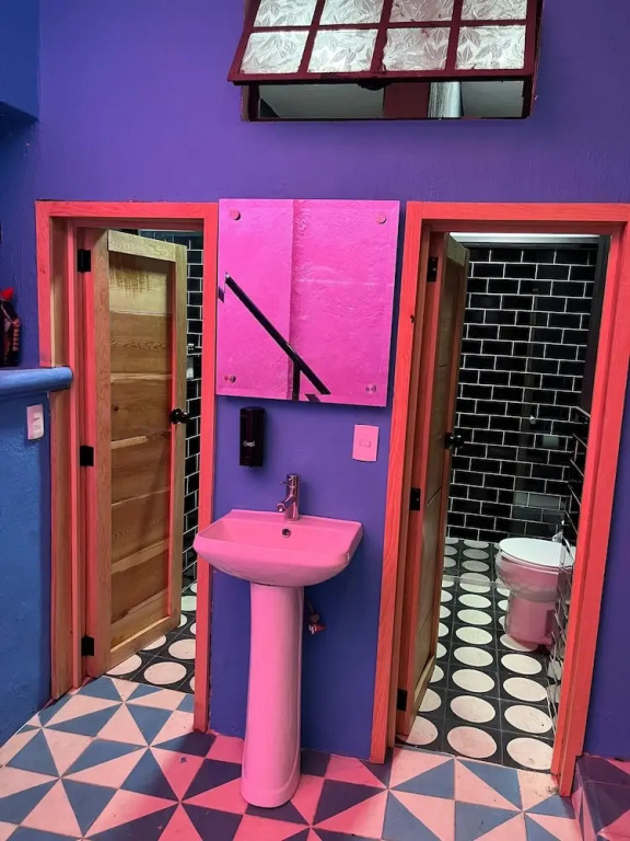 Homestal California Hostal en Tlaquepaque