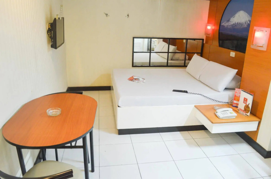 Hotel Sogo - EDSA Trinoma