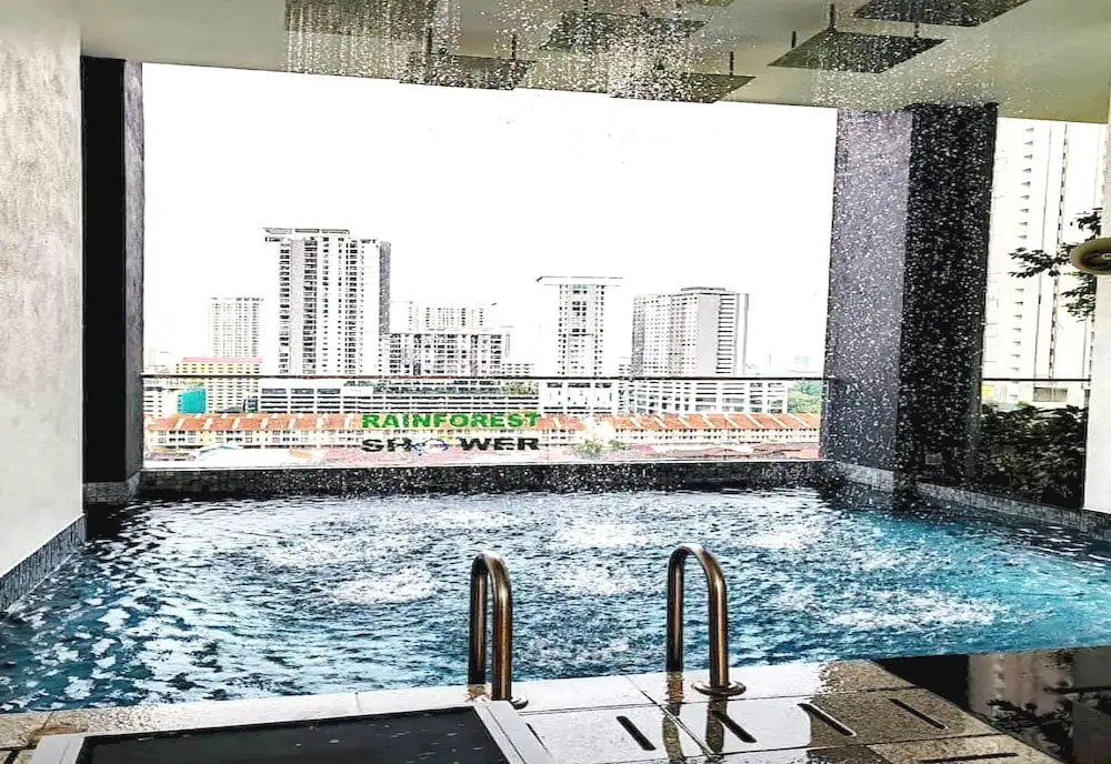 OYO Home 90948 Irishe Homestay Penang City Seaview