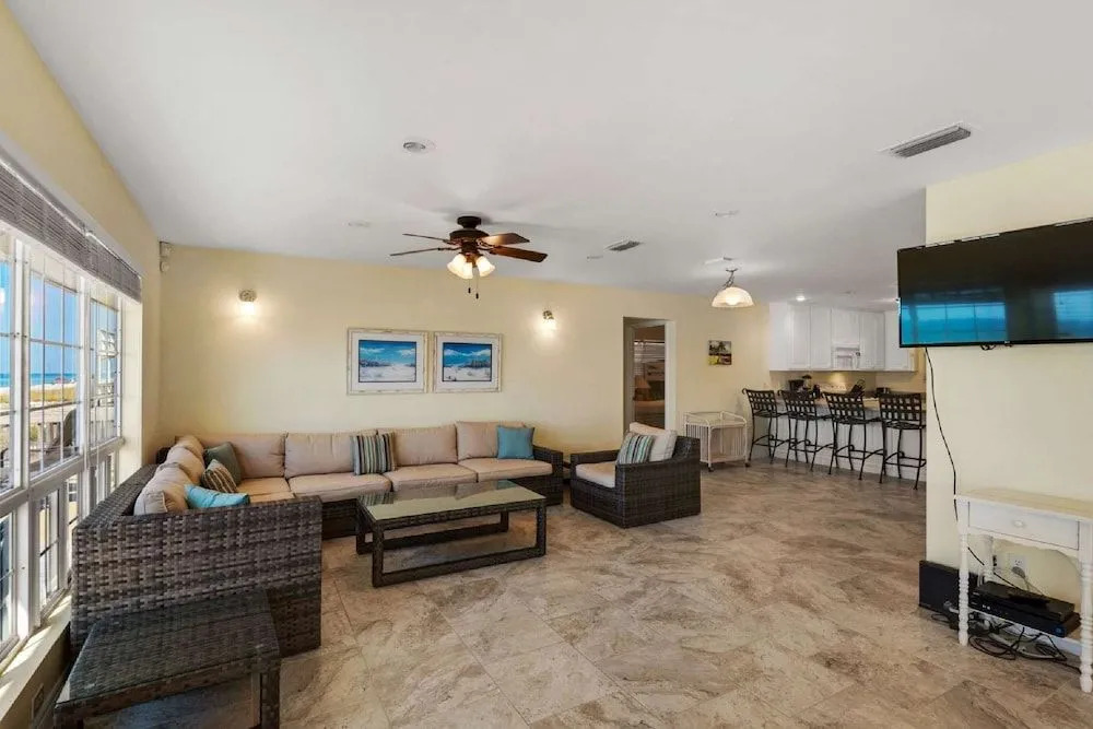 Barefoot Beach Retreat 3 Bedroom Apartment
