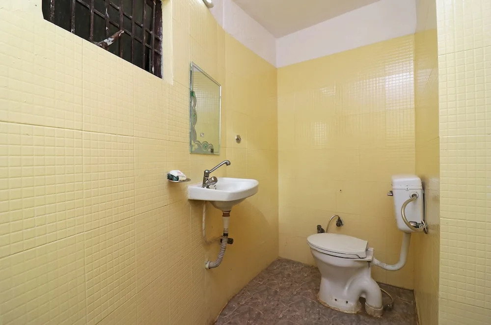OYO 25115 Hotel Mughal Grand