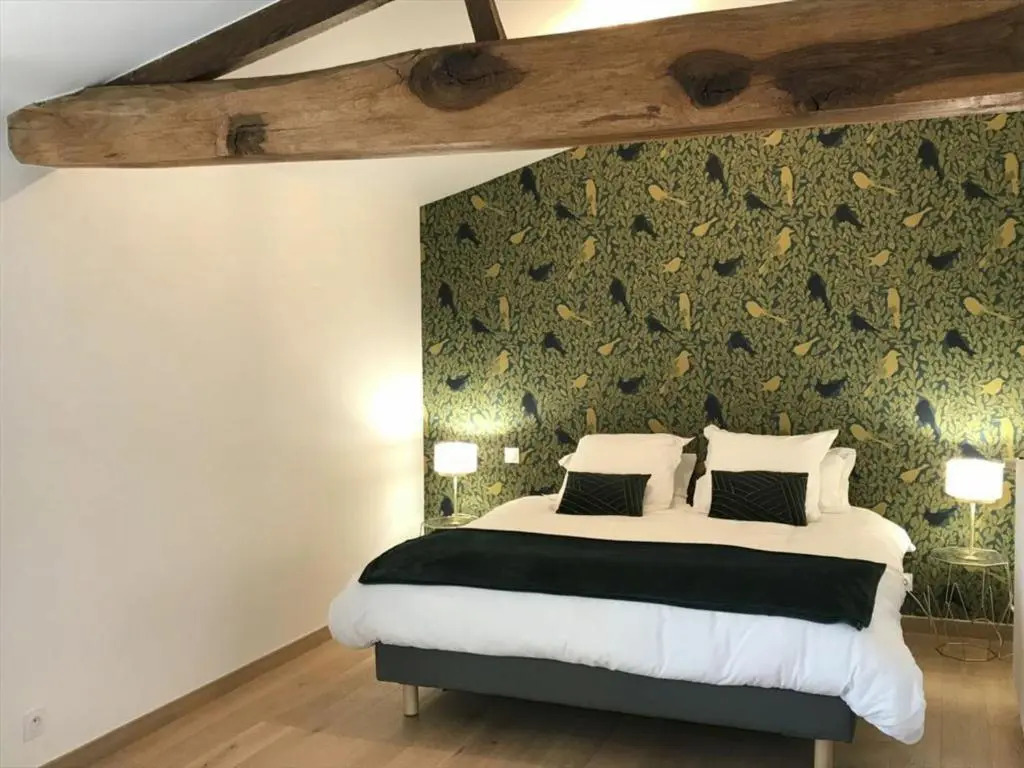 Gîte de Charme 18ème Siècle avec Piscine et WiFi - Jusquà 10 Pers. - FR-1-426-406